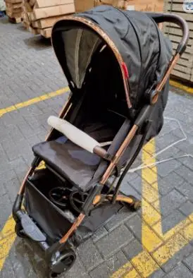 Photo from the official notice: Popypapa Baby Stroller S666 — choking risk