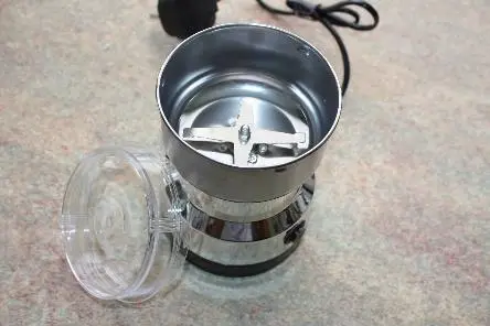 Photo from the official notice: Qinopu Electric Grinder — injuries risk