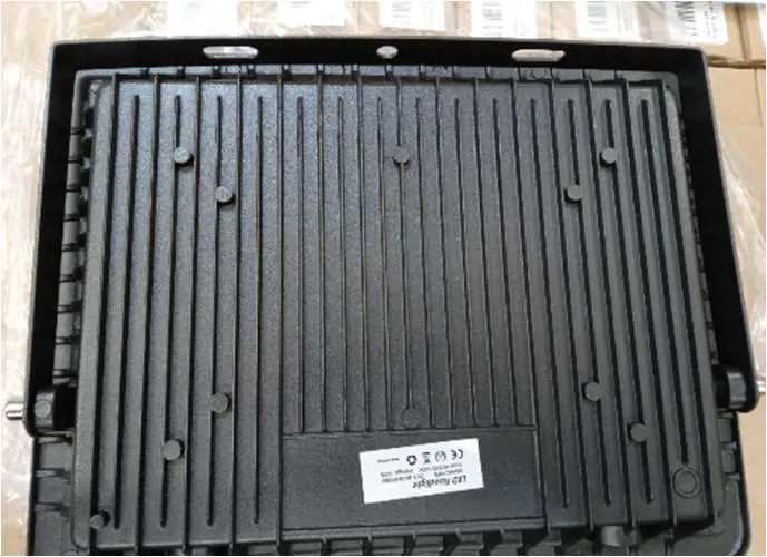 Photo from the official notice: Tycolit C10F6 Floodlight — electric shock risk