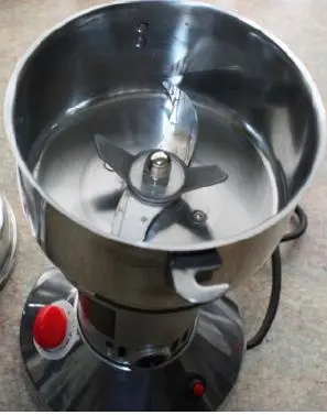 Photo from the official notice: Vevor Food Grinder 350G — electric shock risk