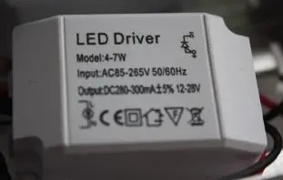 Photo from the official notice: Wall Light ZE0000607 — electric shock risk