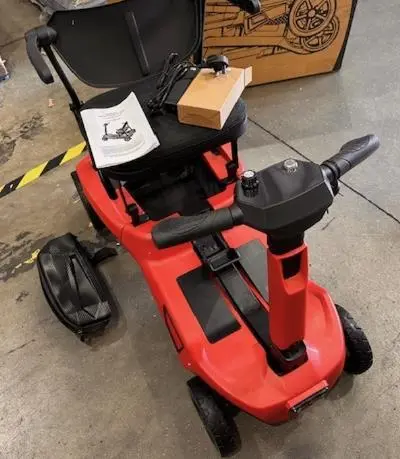 Photo from the official notice: ZECREAT Mobility Scooter — falls risk