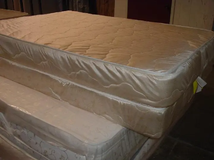 Photo from the official notice: Violation of Federal Mattress Flammability Standard Prompts Recall of Mattress Sets by Mattress World