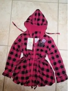 Photo from the official notice: Children's Hooded Sweatshirts and Jackets With Drawstrings Recalled by Hot Kids Due to Strangulation Hazard
