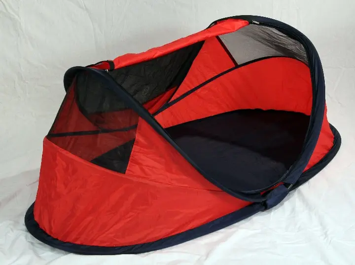Peapod Travel Bed (red)
