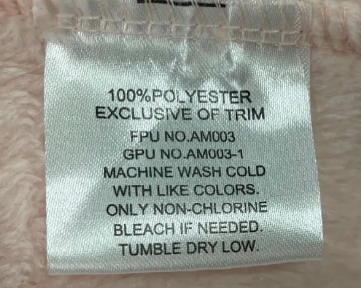 Recalled Riche House children's robe care label