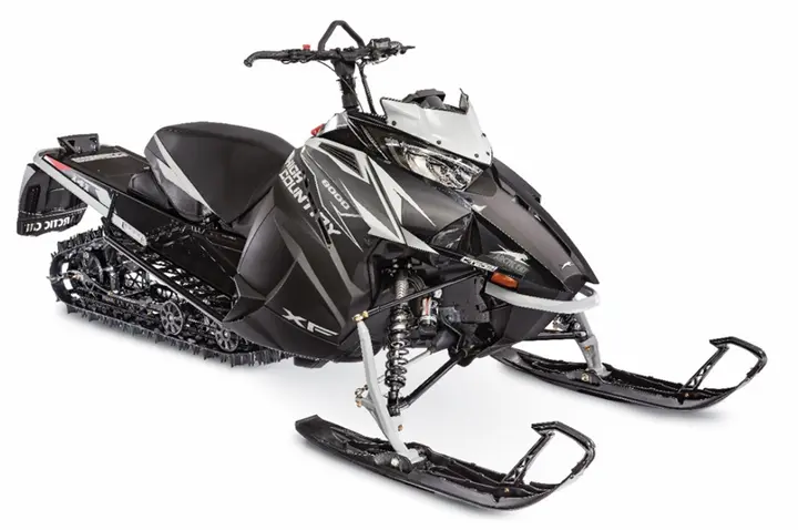 2019 XF 8000 High Country 141"