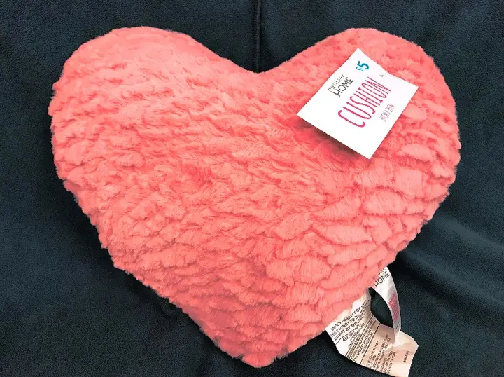 Photo from the official notice: Primark Recalls Decorative Cushions Due to Fire Hazard