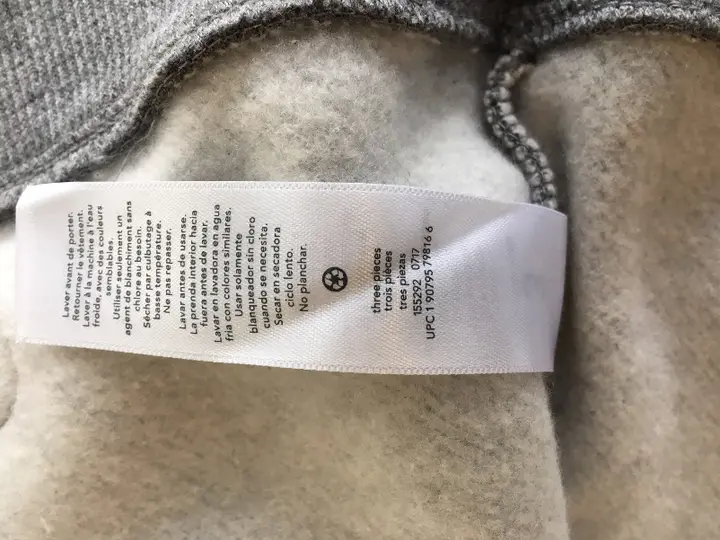Photo from the official notice: Carter's Recalls Children's Cardigan Sets Due to Choking Hazard