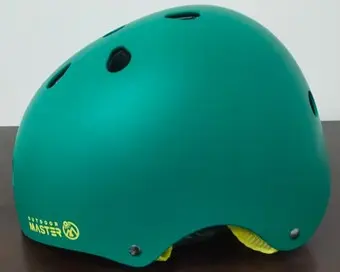"Outdoor Master" is printed on the front and back of the helmet