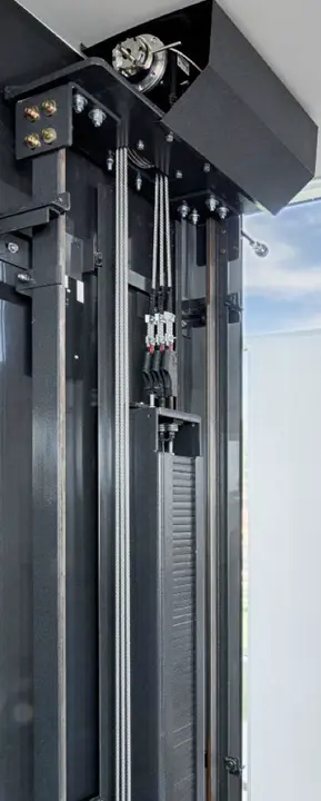 Recalled traction elevator