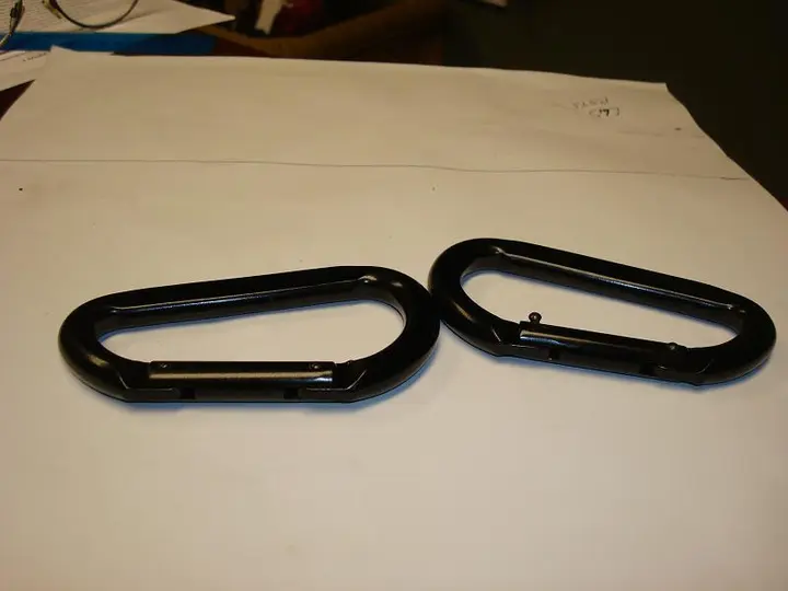 Photo from the official notice: Hunter Safety System Recalls Carabiners Due to Fall Hazard