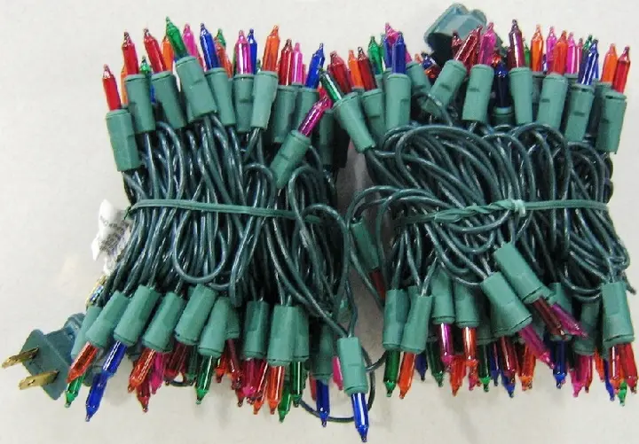 Photo from the official notice: Family Dollar Stores Recalls Decorative Light Sets Due To Fire and Electrical Shock Hazard
