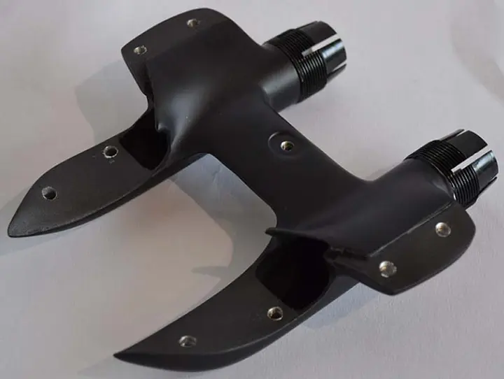 Optional ultra-low forward extension mount.
