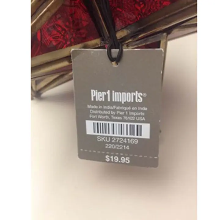 Hangtag on glass star lanterns
