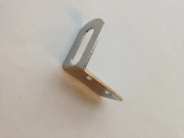 Steel L-bracket that can break