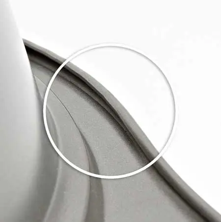 Recalled roasting pans have incorrectly finished rims