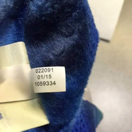 Tracking label