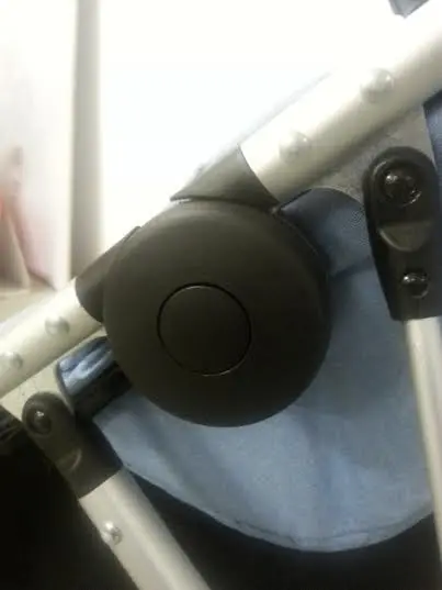 Photo from the official notice: phil&teds Recalls Dash Strollers Due to Risk of Injury