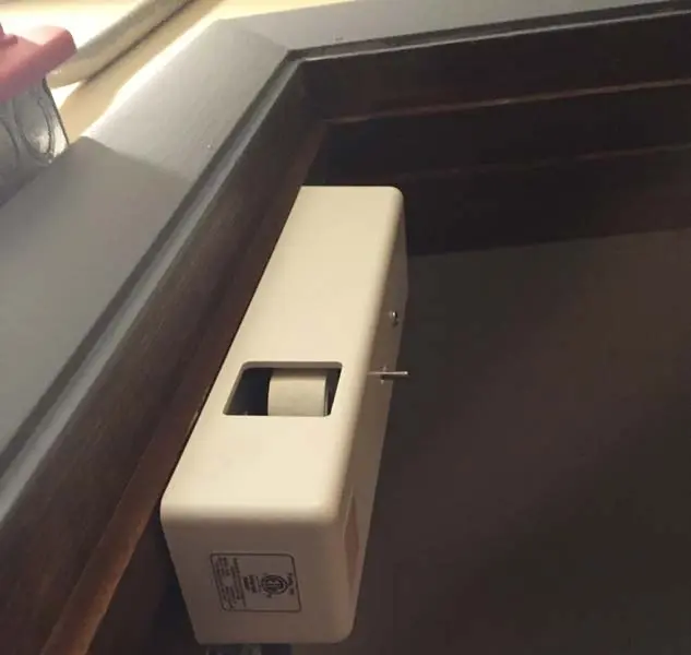 Porta Inc. box containing molded plastic EMDL keeper