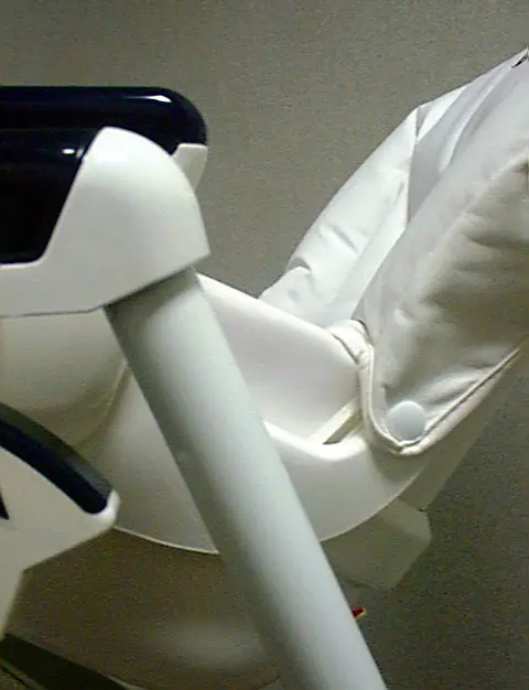Armrest gap on recalled Peg Perego high chair