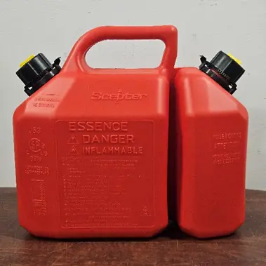 Recalled Scepter B62 Gas and Oil Fuel Container – side