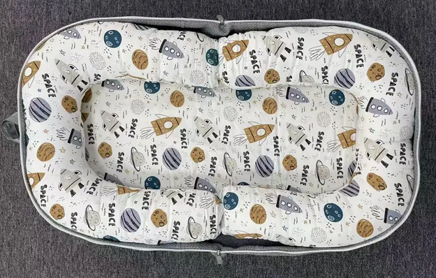 Recalled Glotika Baby Lounger in grey-rocket
