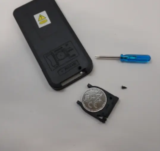 Remote control without a captive screw