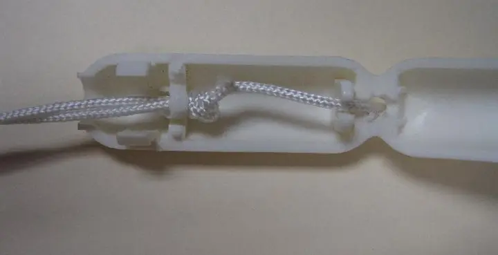 Example of cord break away device with cord assembly subject to this recall
