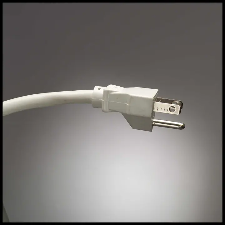 Electrical plug from heater