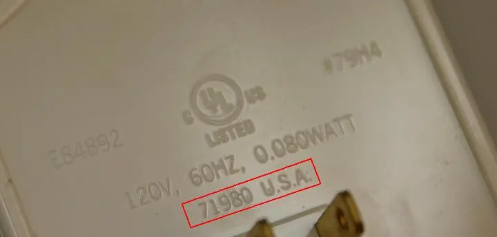 Location of "71980 U.S.A." on back of recalled night light