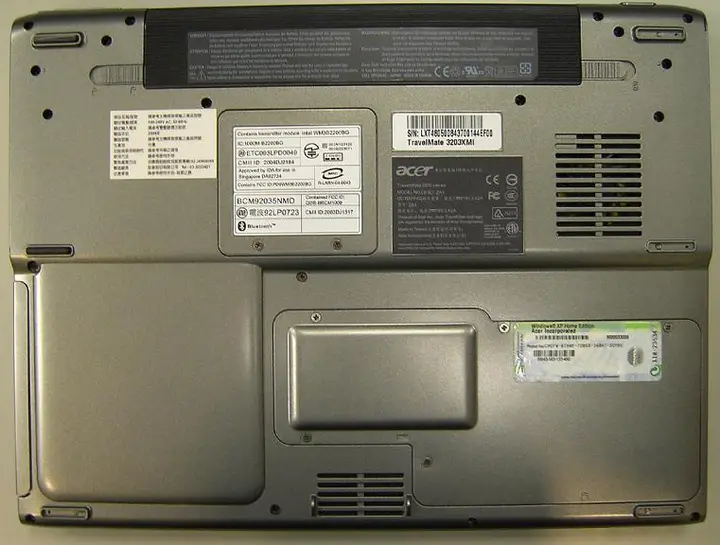 Bottom of Notebook Computer that uses Recalled Battery